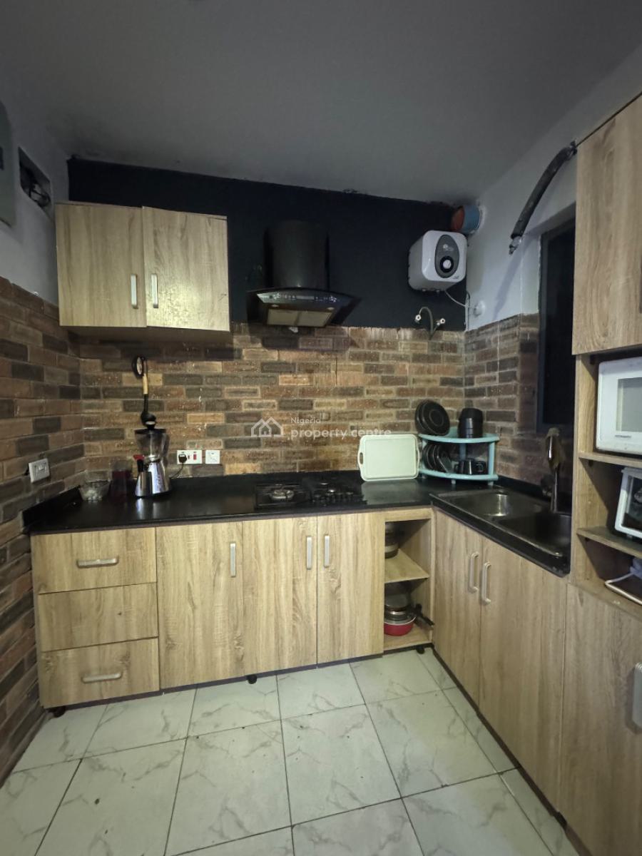 Spacious 1 Bedroom Airbnb Apartment with 24 Hours Light ,snooker Board, Lekki Scheme 2, Off Abraham Adesanya Road, Ajah, Lagos, Mini Flat (room and Parlour) Short Let