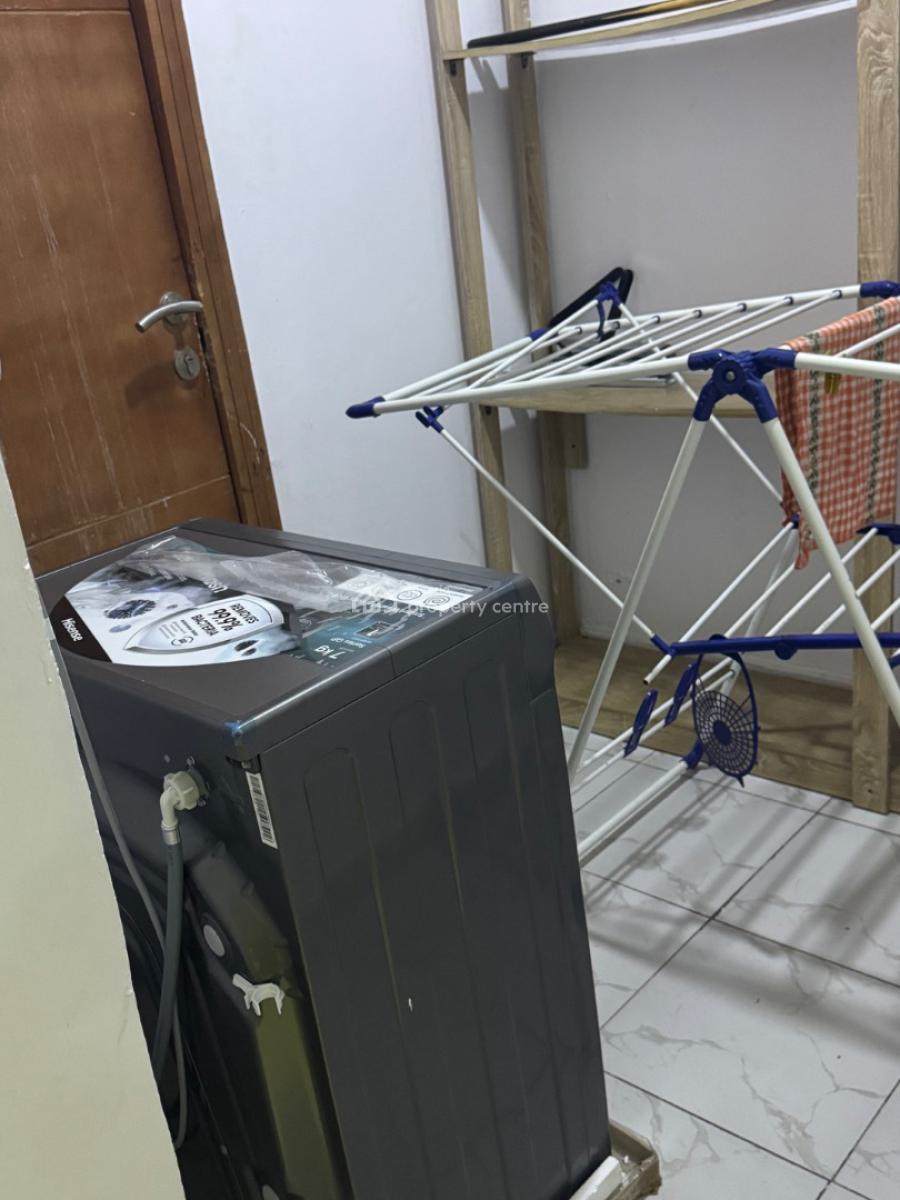 Spacious 1 Bedroom Airbnb Apartment with 24 Hours Light ,snooker Board, Lekki Scheme 2, Off Abraham Adesanya Road, Ajah, Lagos, Mini Flat (room and Parlour) Short Let