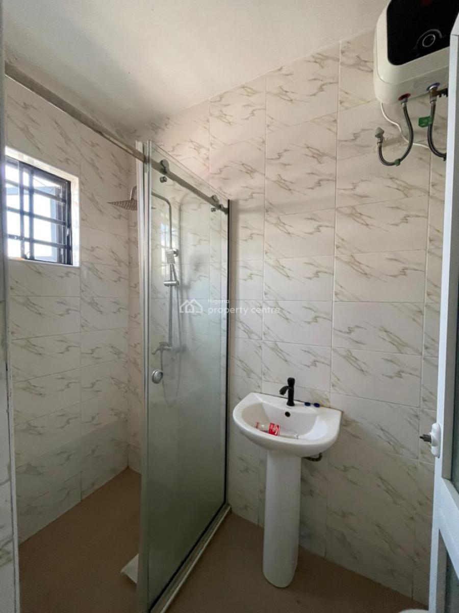 Neat 2-bedroom Apartment in a Well-managed Residential Community, Ologolo, Lekki, Lagos, Flat / Apartment for Rent