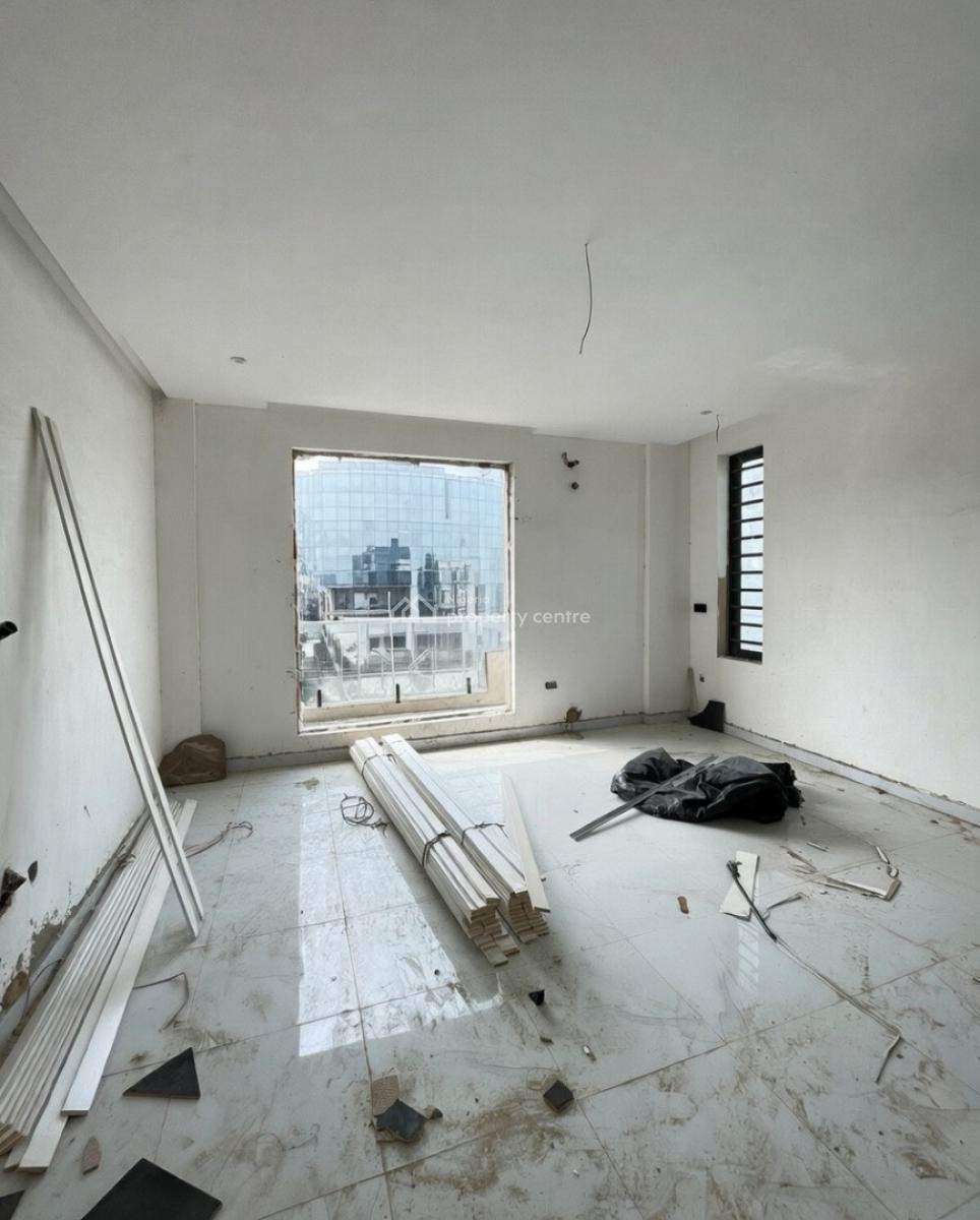 Lovely 3 Bedroom Apartment with Swimming Pool,gym and Bq, Lekki Phase 1, Lekki, Lagos, Block of Flats for Sale