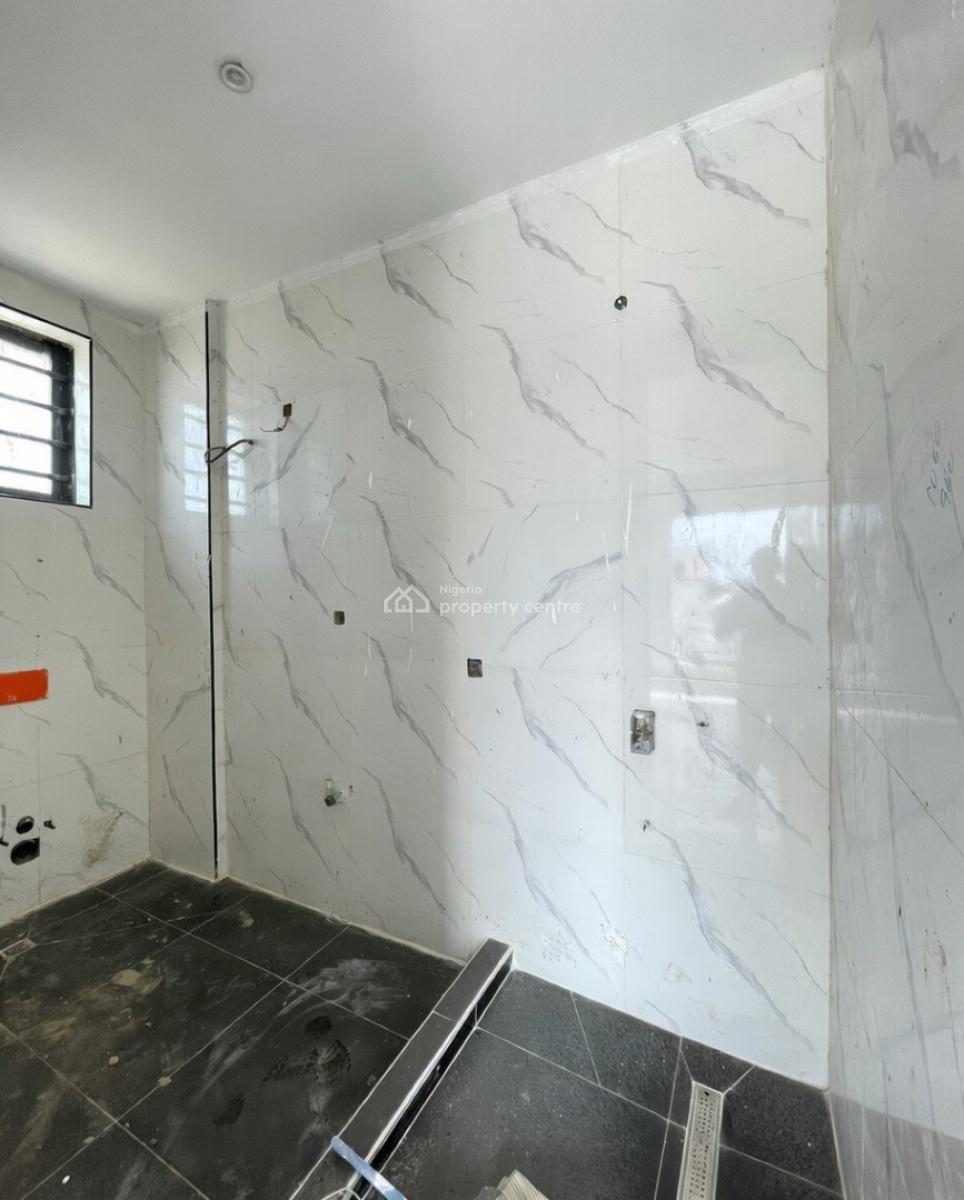 Lovely 3 Bedroom Apartment with Swimming Pool,gym and Bq, Lekki Phase 1, Lekki, Lagos, Block of Flats for Sale