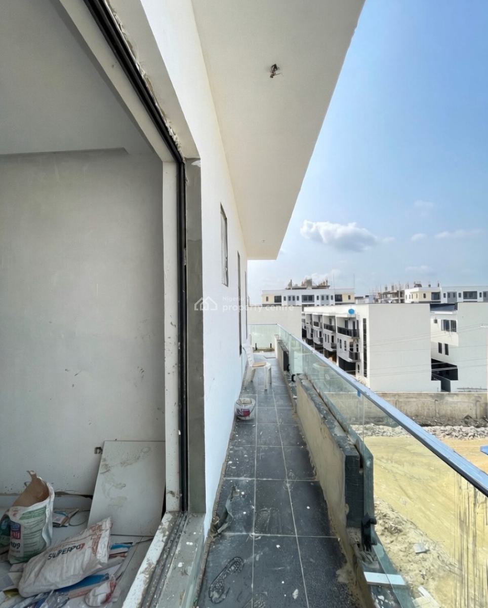 Lovely 3 Bedroom Apartment with Swimming Pool,gym and Bq, Lekki Phase 1, Lekki, Lagos, Block of Flats for Sale