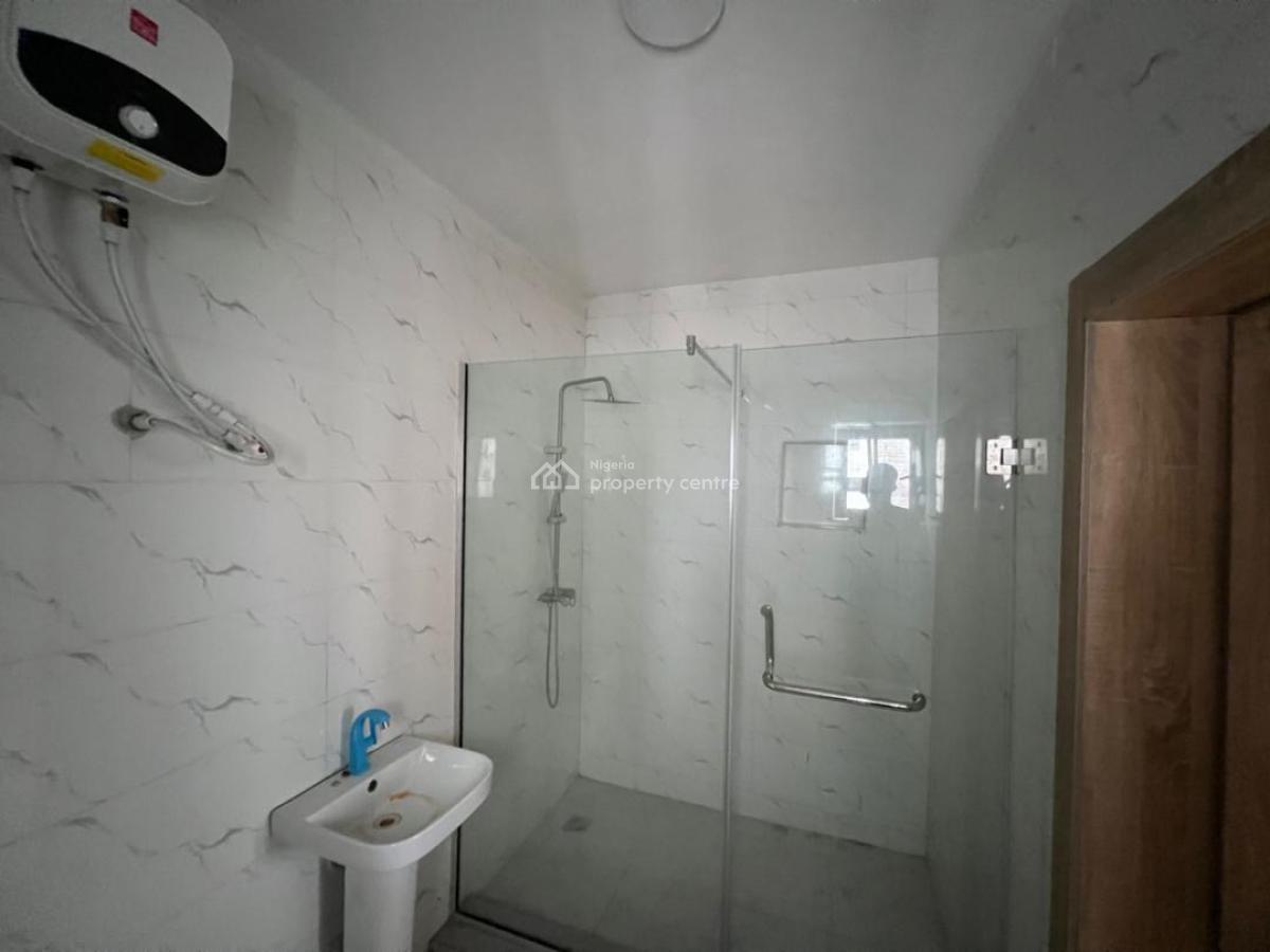 Spacious 3 Bedroom Apartment, Ilasan, Ikate, Lekki, Lagos, Flat / Apartment for Sale