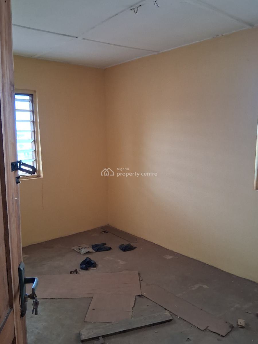 3 Bedroom Flat, Akinyele Area, Boys Town, Ipaja, Lagos, Flat / Apartment for Rent