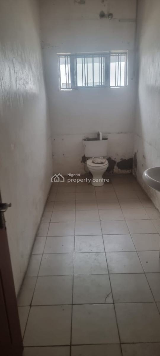Spacious 8 Rooms Commercial Building, 3 Rooms Bq, Spacious Parking, Off Eko Hotel, By Sanusi Fafunwa, Victoria Island (vi), Lagos, Office Space for Rent
