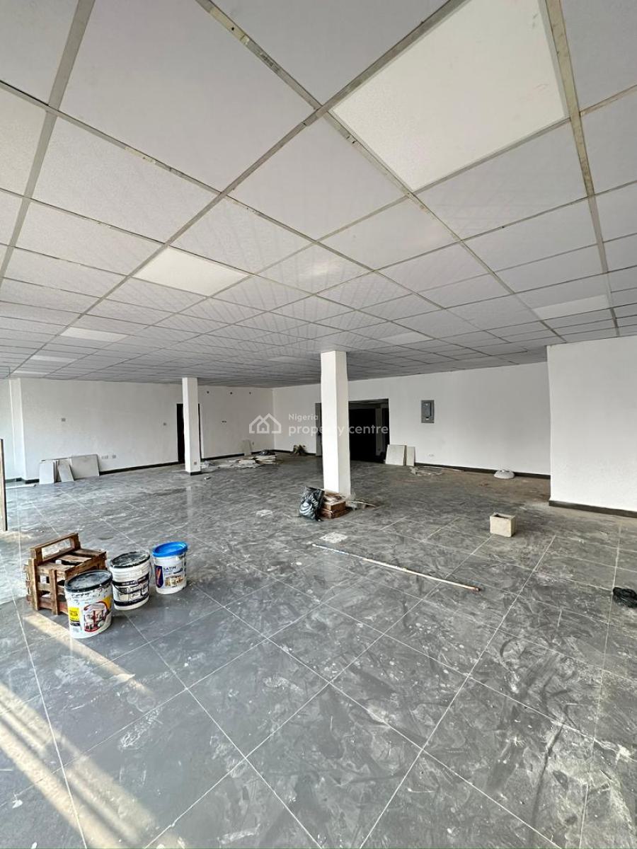 Large Office Space with 5 Toilets for Lease, Lekki Phase 1, Lekki, Lagos, Office Space for Rent