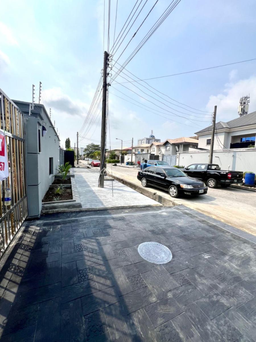 3 Bedroom Duplex  Fully Serviced, Off Victoria Arobieke Street, Off Admiralty Way, Lekki Phase 1, Lekki, Lagos, Detached Duplex for Rent