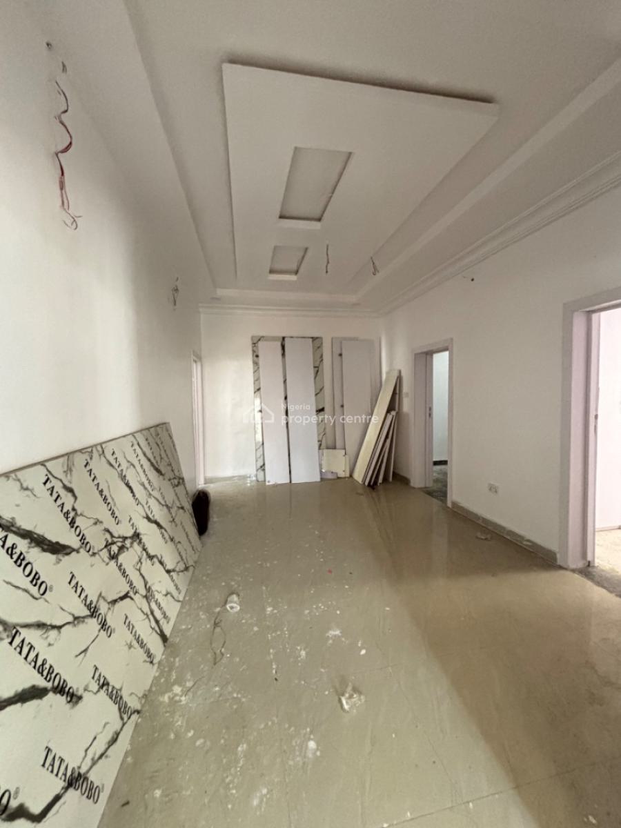 Spacious 2 Bedroom Apartment, Lekki Phase 1, Lekki, Lagos, Flat / Apartment for Rent