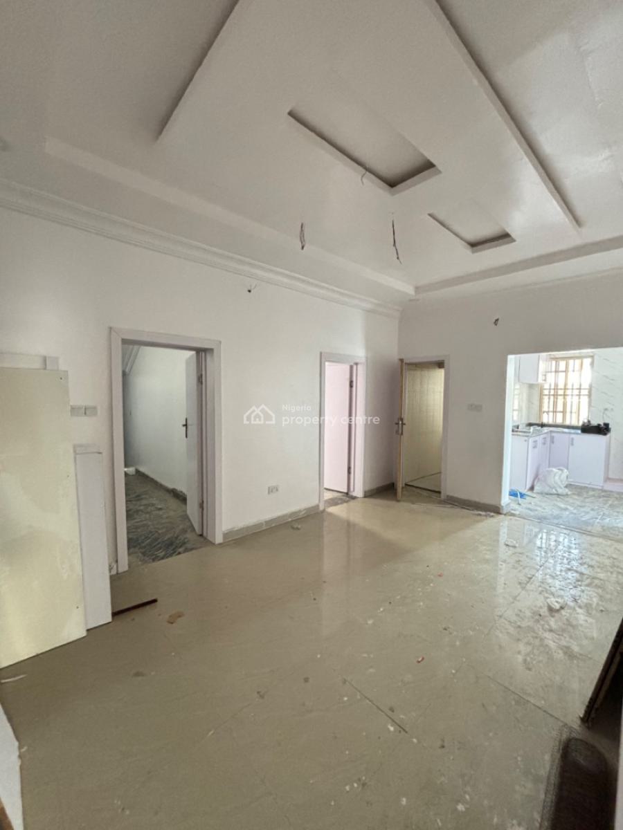 Spacious 2 Bedroom Apartment, Lekki Phase 1, Lekki, Lagos, Flat / Apartment for Rent