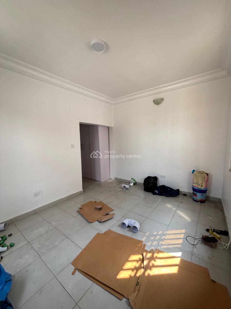 Spacious 2 Bedroom Apartment, Lekki Phase 1, Lekki, Lagos, Flat / Apartment for Rent