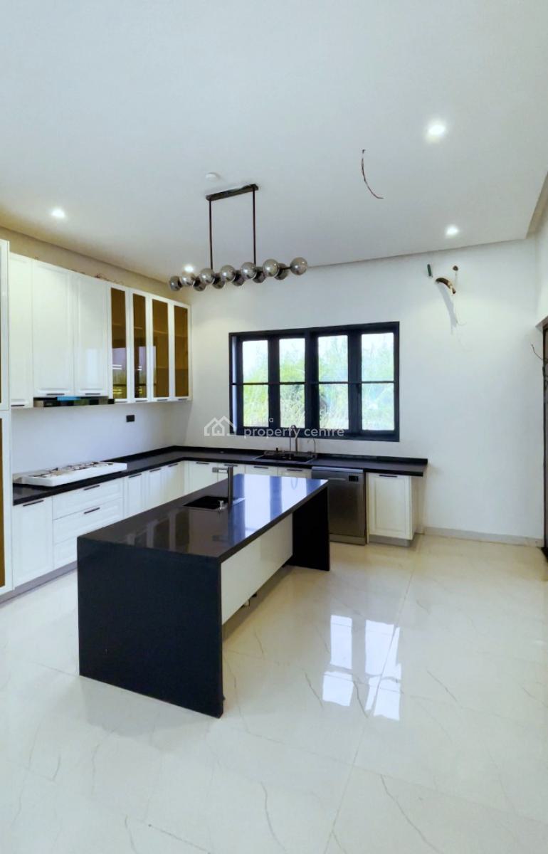 Fully Detached 6 Bedroom with 2 Rooms Bq, Northern Foreshore, Lekki, Lagos, Detached Duplex for Sale