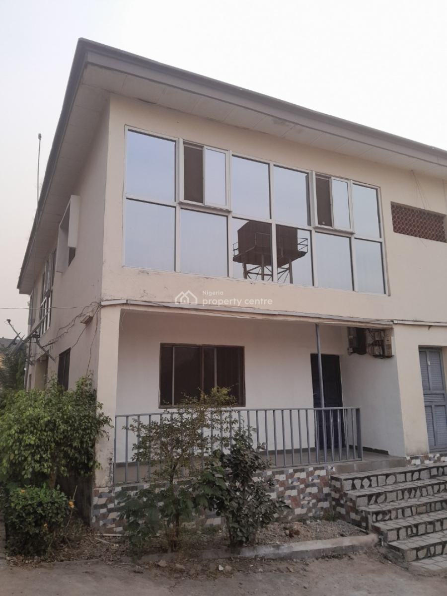 Spacious 2-bedroom Ground Floor Flat in Prime Wuse 2, By Dubia Gate & Cigar, Wuse 2, Abuja, Flat / Apartment for Rent