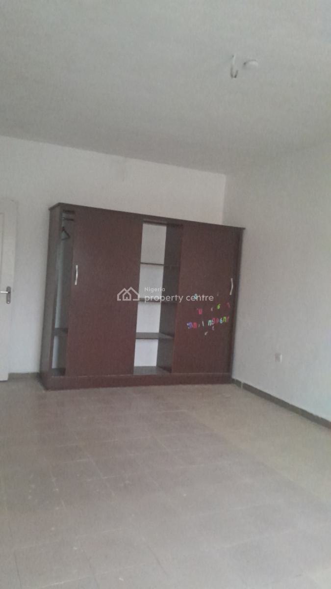 Spacious 2-bedroom Ground Floor Flat in Prime Wuse 2, By Dubia Gate & Cigar, Wuse 2, Abuja, Flat / Apartment for Rent
