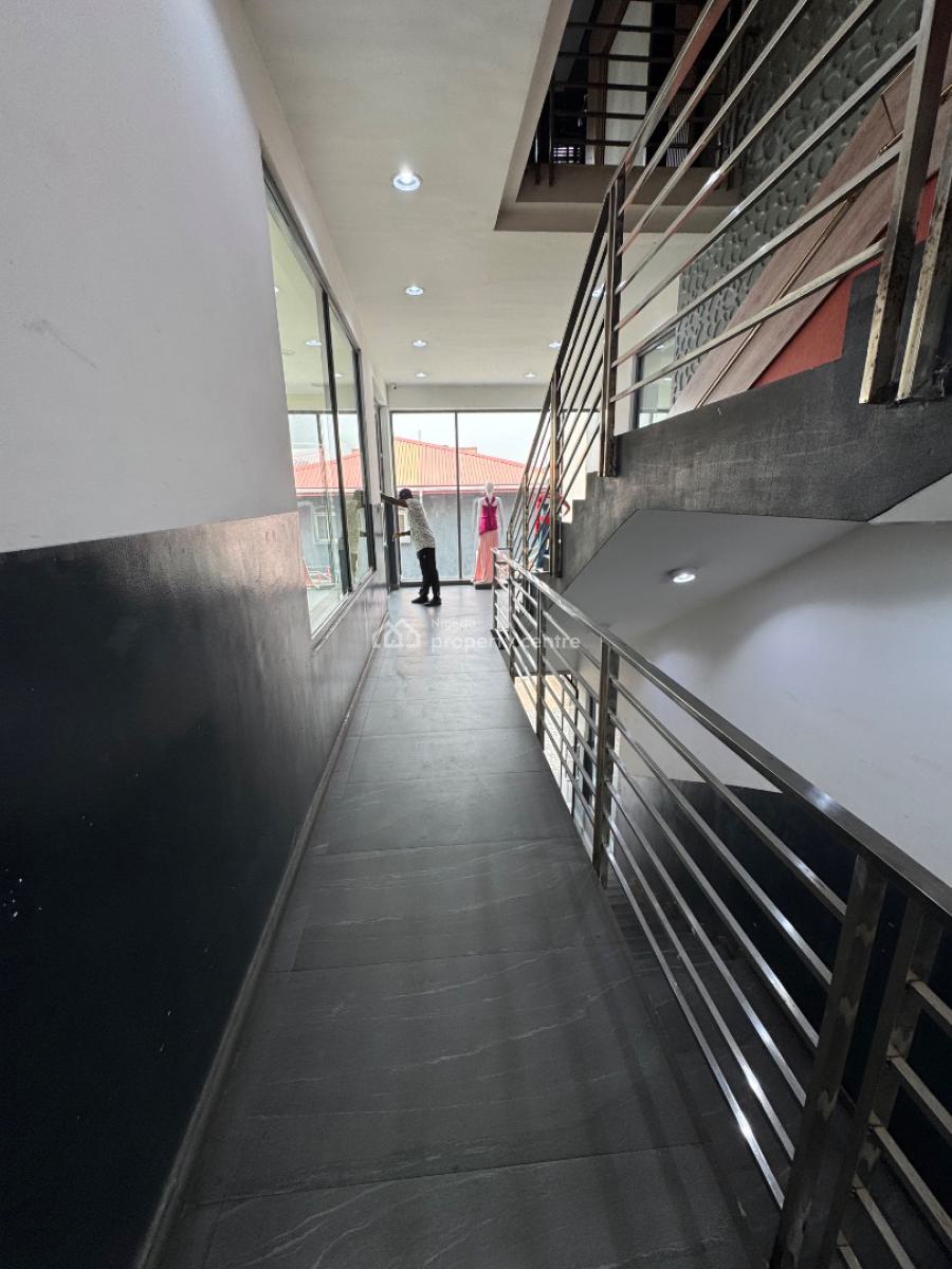 a Serviced 75sqm Shop Space in Lekki Phase 1., Off Admiralty Way Lekki Phase 1, Lekki Phase 1, Lekki, Lagos, Shop for Rent