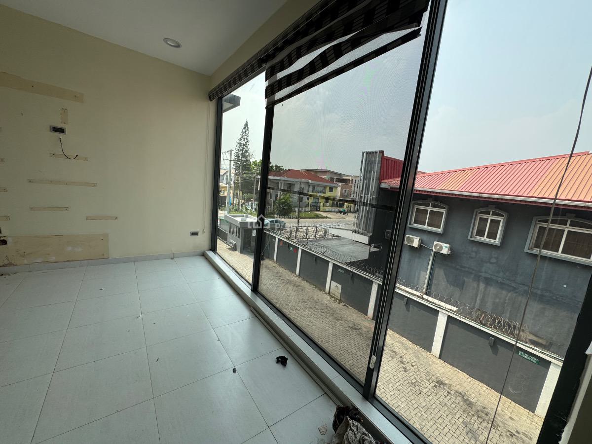 a Serviced 75sqm Shop Space in Lekki Phase 1., Off Admiralty Way Lekki Phase 1, Lekki Phase 1, Lekki, Lagos, Shop for Rent