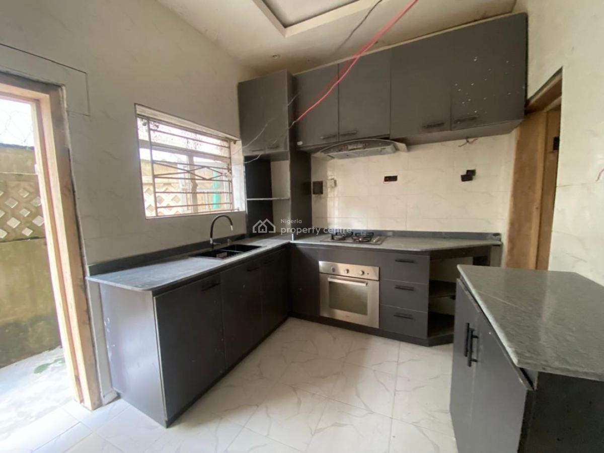 Beautiful Well Renovated 4bedrooms Semi Detached Duplex with Bq, Off Fola Osibo, Lekki Phase 1, Lekki, Lagos, Semi-detached Duplex for Rent