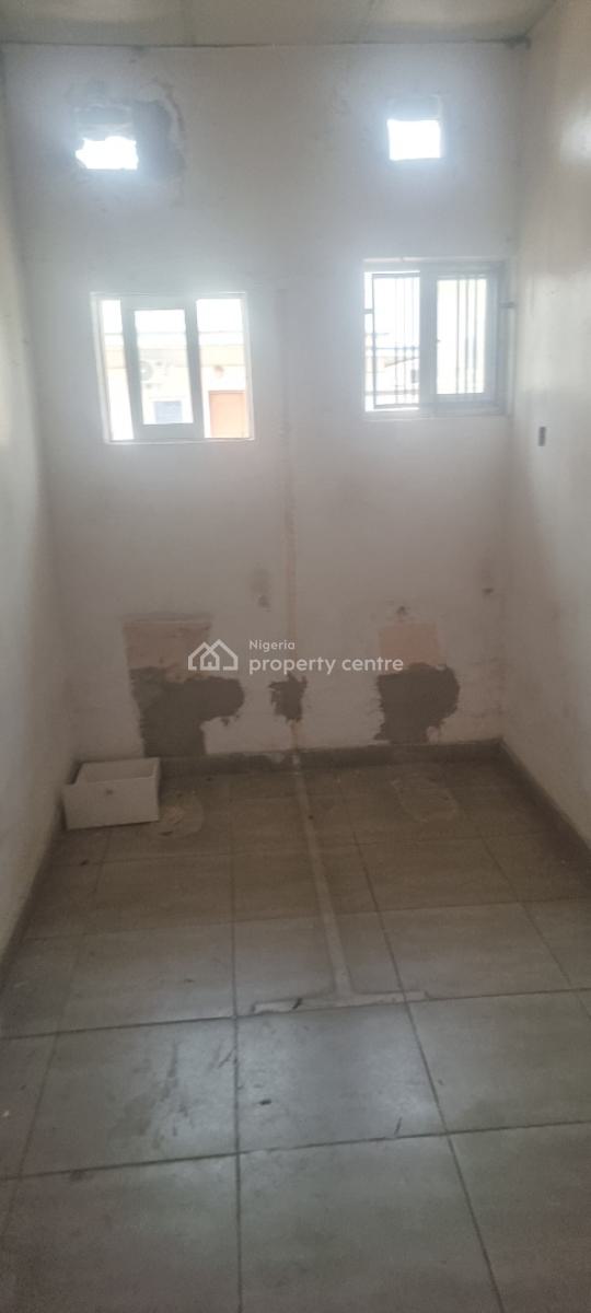 Well Maintained Building Comprises of 8 Rooms with 2bq, Off Eko Hotel, Victoria Island (vi), Lagos, Office Space for Rent