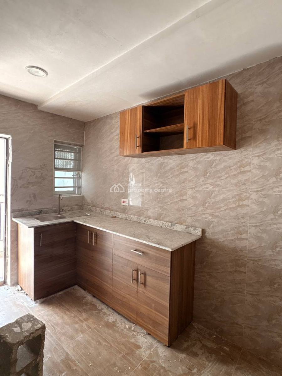 Newly Built 2 Bedroom, Surulere, Lagos, Flat / Apartment for Sale