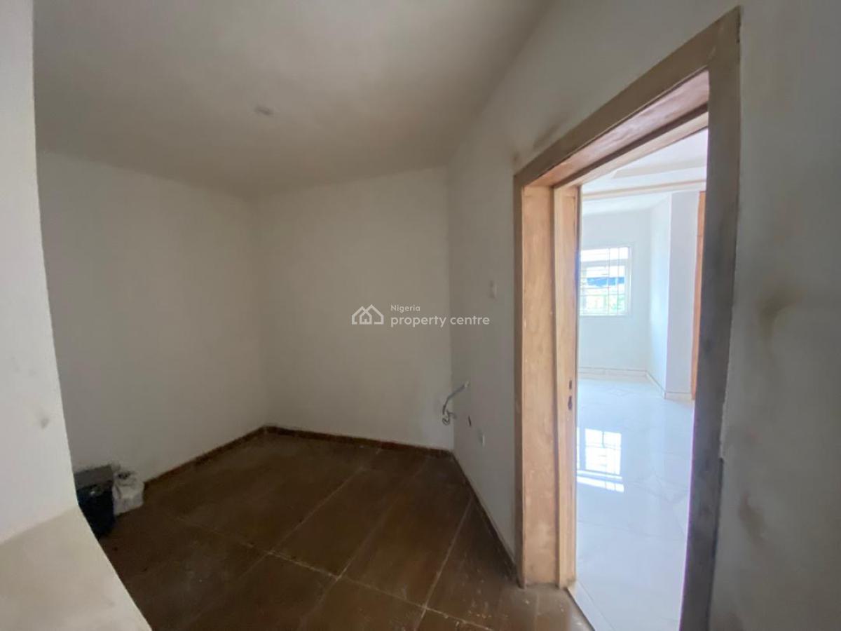 Well Maintained 4 Bedroom Semi Detached Duplex + Bq, Lekki Phase 1, Lekki, Lagos, Semi-detached Duplex for Rent