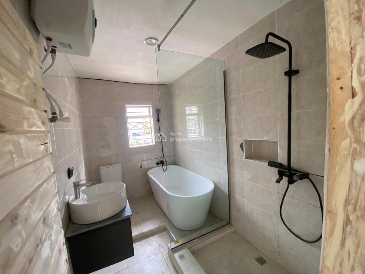 Well Maintained 4 Bedroom Semi Detached Duplex + Bq, Lekki Phase 1, Lekki, Lagos, Semi-detached Duplex for Rent