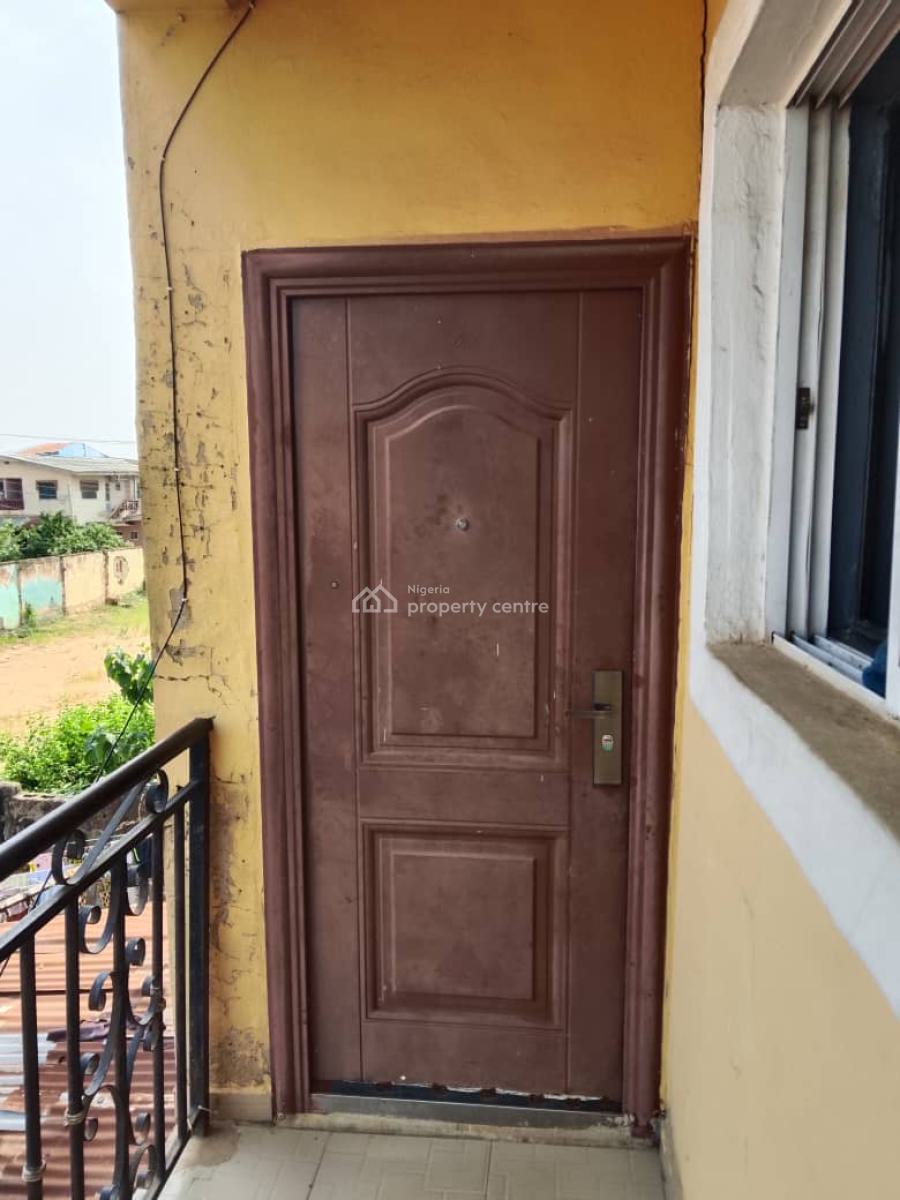 Mini Flat Upstairs in a Secured Neighbourhood, Olowoira Via Omole Phase 2 Lagos, Olowora, Magodo, Lagos, Mini Flat (room and Parlour) for Rent