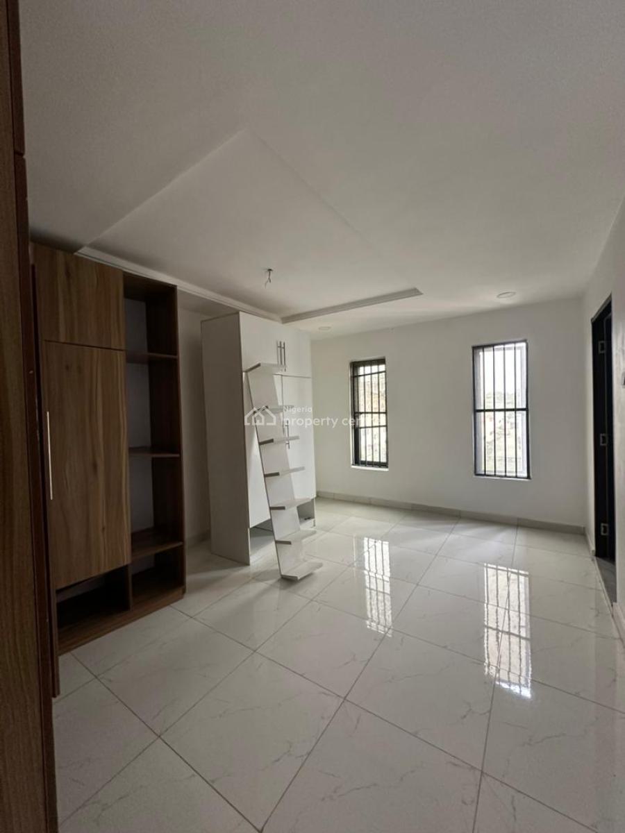 Newly Renovated 3-bedroom Apartment, Ikate, Lekki, Lagos, Flat / Apartment for Rent