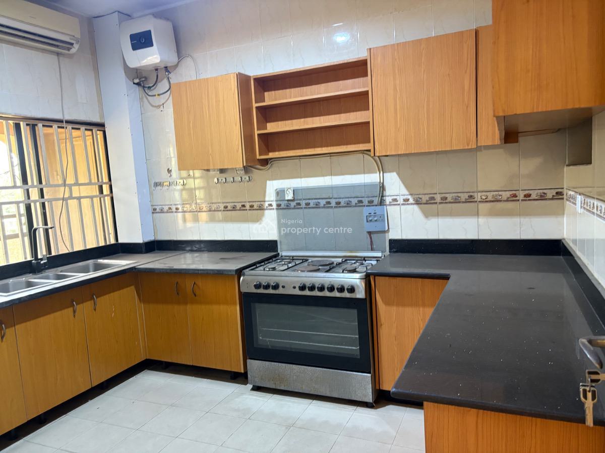 Neatly Renovated 3bedroom in a Neat Neighborhood, Wuse 2, Wuse 2, Abuja, Flat / Apartment for Rent