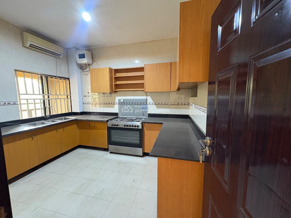 Neatly Renovated 3bedroom in a Neat Neighborhood, Wuse 2, Wuse 2, Abuja, Flat / Apartment for Rent