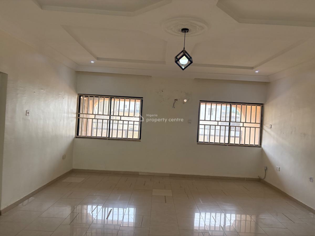 Neatly Renovated 3bedroom in a Neat Neighborhood, Wuse 2, Wuse 2, Abuja, Flat / Apartment for Rent