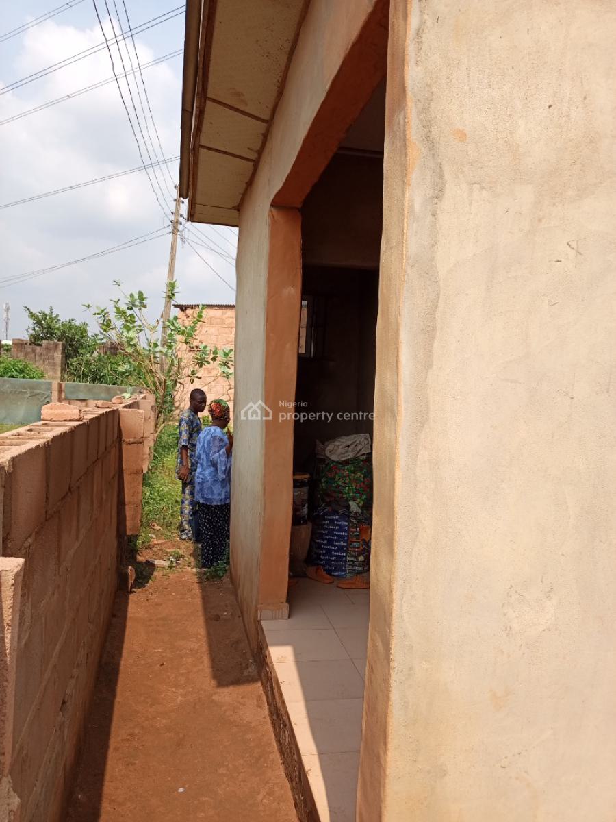 3 Bedroom Bungalow with Bq, Iyana School Off Ogijo Road, Ikorodu, Lagos, Detached Bungalow for Sale