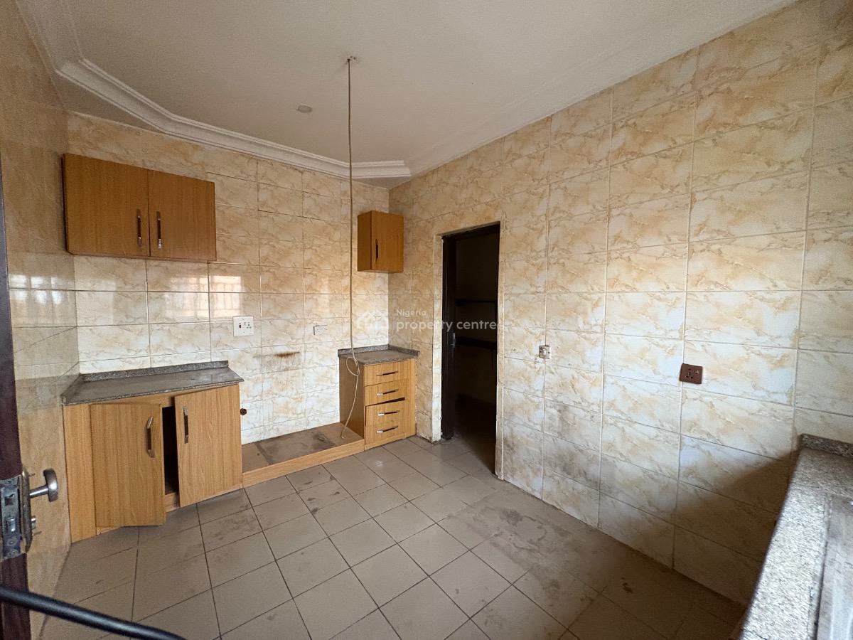Neatly Renovated 2bedroom in an Estate, Wuye, Wuye, Abuja, Flat / Apartment for Rent