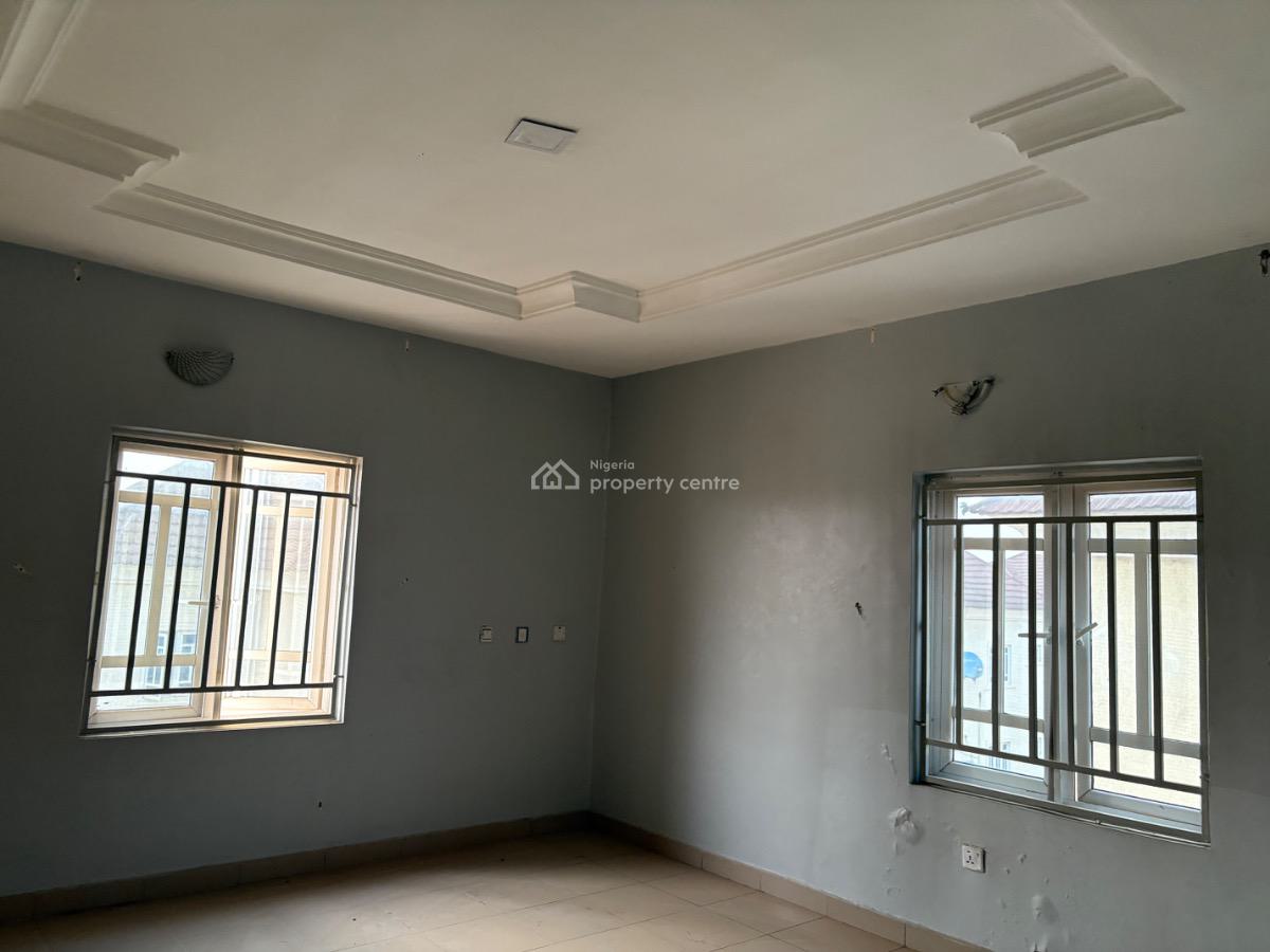 Neatly Renovated 2bedroom in an Estate, Wuye, Wuye, Abuja, Flat / Apartment for Rent