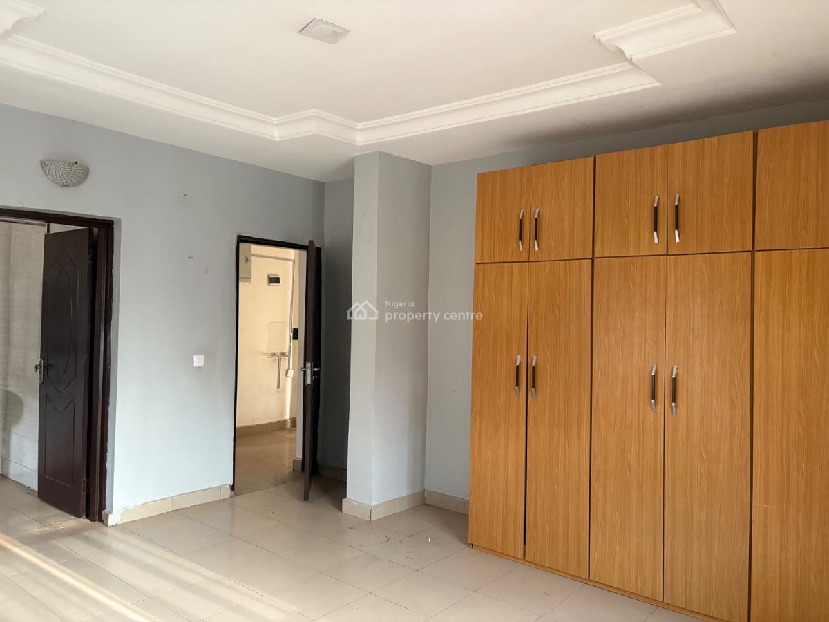 Neatly Renovated 2bedroom in an Estate, Wuye, Wuye, Abuja, Flat / Apartment for Rent