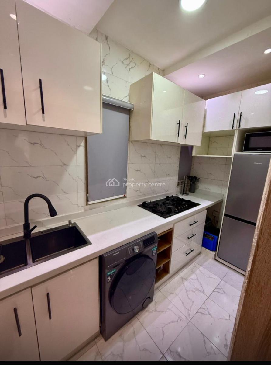 2 Bedrooms, Alagomeji, Yaba, Lagos, Flat / Apartment Short Let