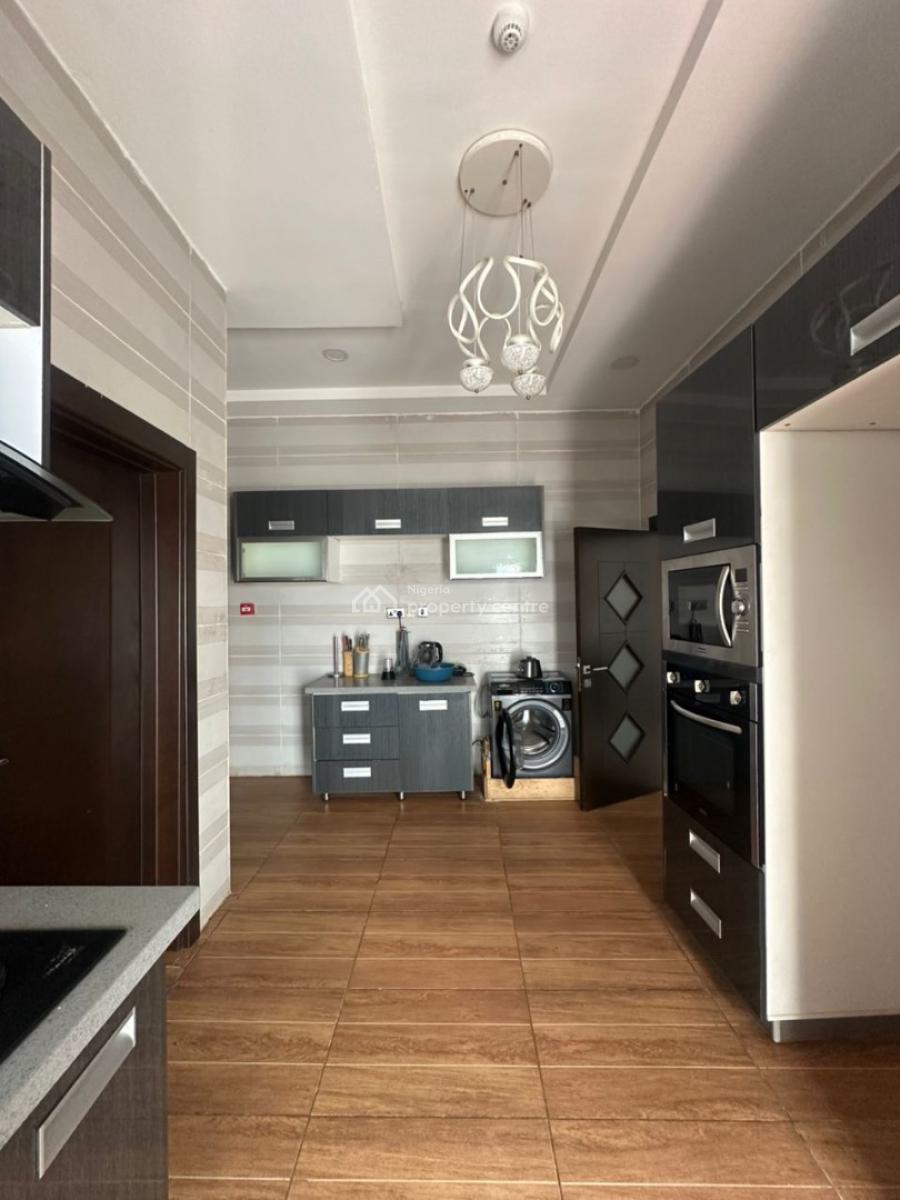 Modern 3-bedroom Apartment with Bq and Pool, Lekki, Lekki Phase 1, Lekki, Lagos, Flat / Apartment for Rent