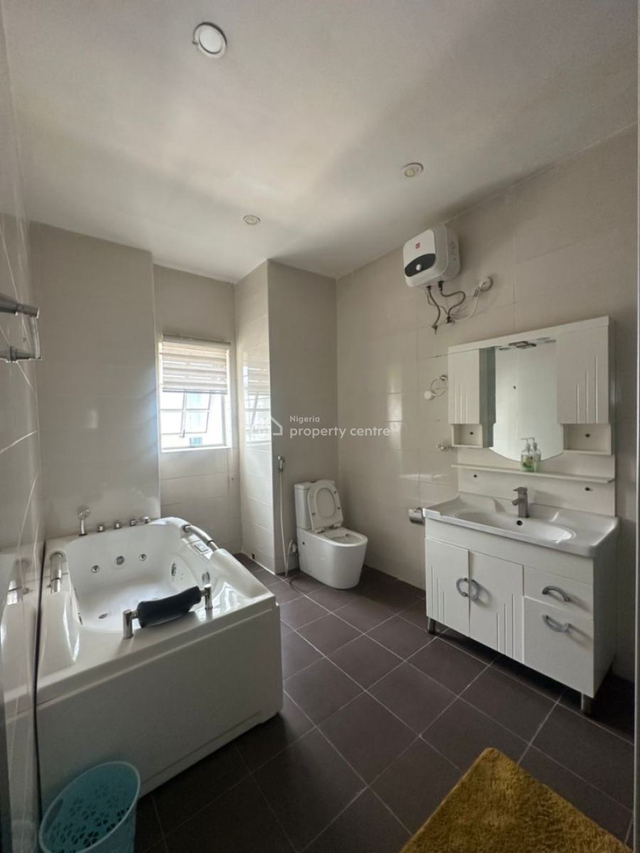 Modern 3-bedroom Apartment with Bq and Pool, Lekki, Lekki Phase 1, Lekki, Lagos, Flat / Apartment for Rent