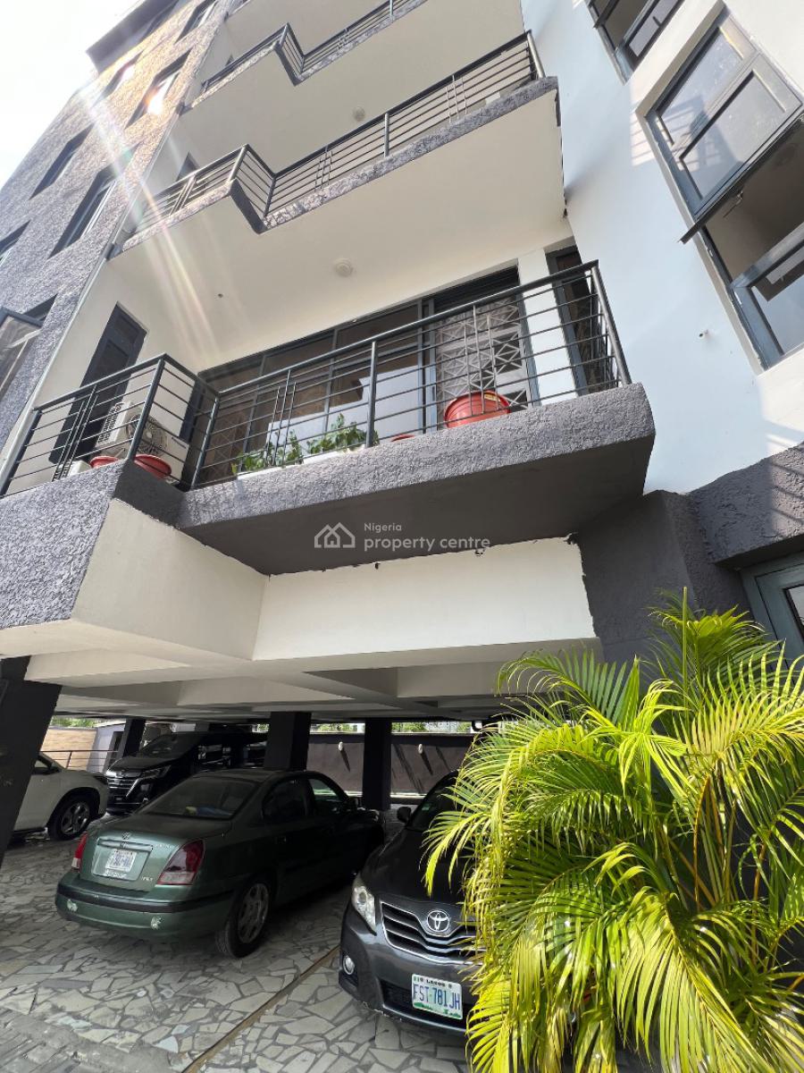 Unfurnished and Fully-serviced 3-bedroom Flat with 24 Hrs Electricity, Lekki Phase 1, Lekki, Lagos, Flat / Apartment for Rent