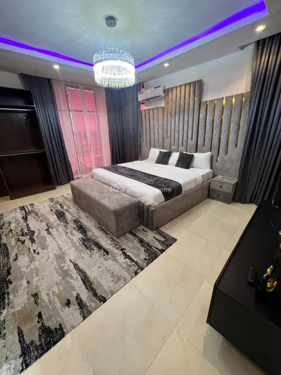 Unfurnished and Fully-serviced 3-bedroom Flat with 24 Hrs Electricity, Lekki Phase 1, Lekki, Lagos, Flat / Apartment for Rent