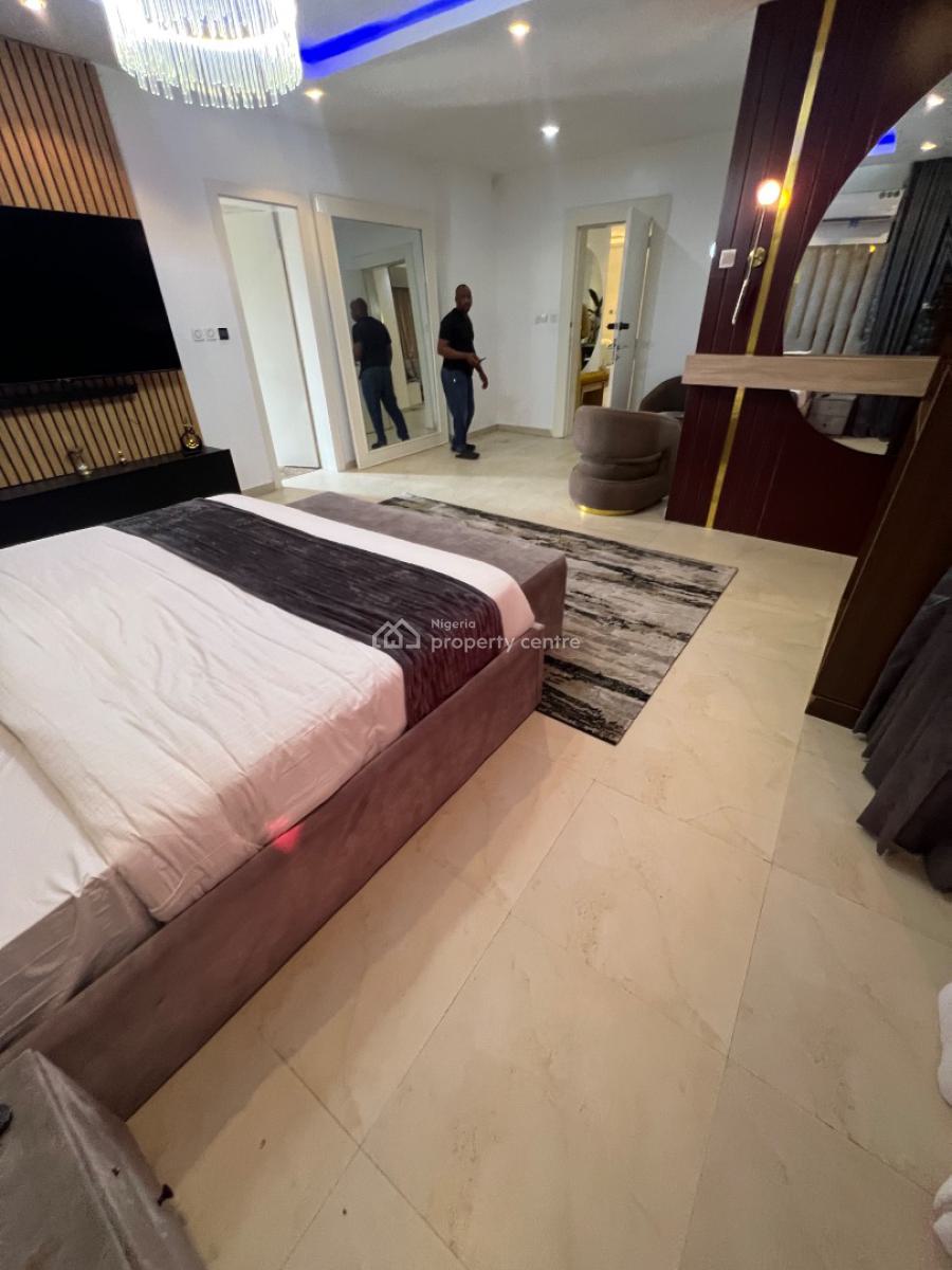 Unfurnished and Fully-serviced 3-bedroom Flat with 24 Hrs Electricity, Lekki Phase 1, Lekki, Lagos, Flat / Apartment for Rent