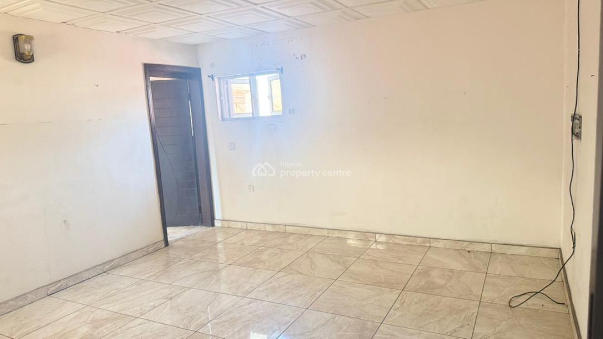 Beautiful Sharp 1bedroom (room & Parlor)apartment Upstair, Agungi Near Piccadilly Hotel and Suites,, Lekki, Lagos, Mini Flat (room and Parlour) for Rent