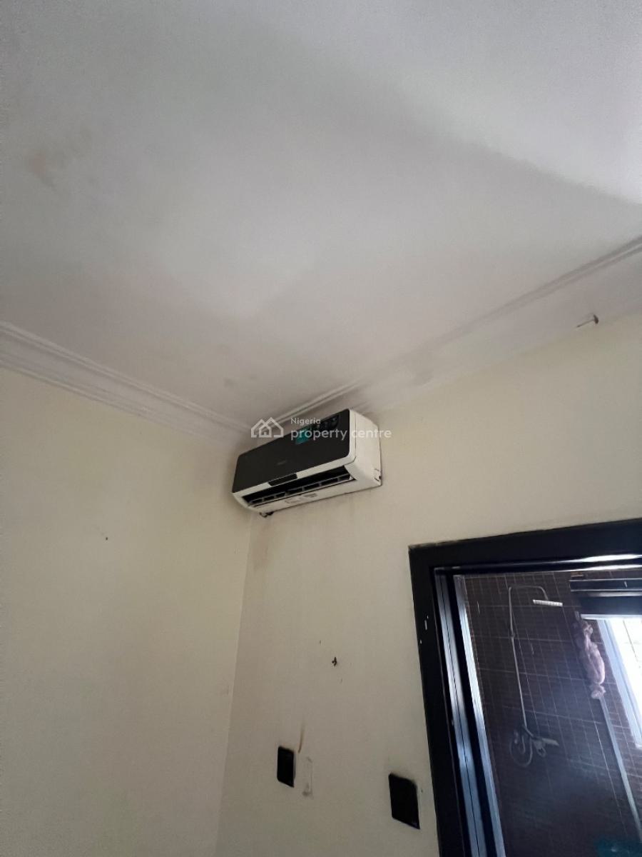 Spacious Room (upstairs) with Shared Standard Kitchen & Shared Palour, Chisco, Ikate, Lekki, Lagos, Self Contain (single Rooms) for Rent