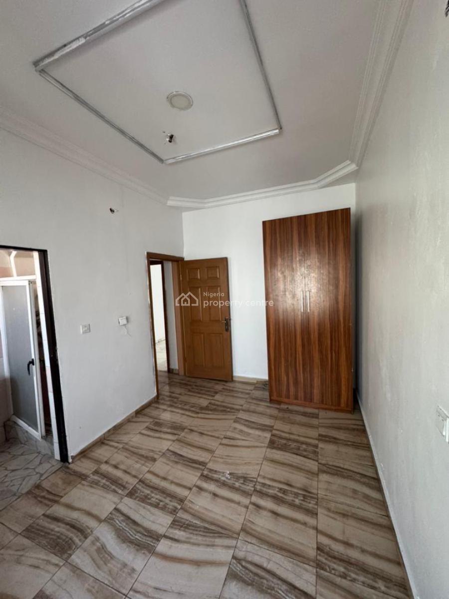 Well-maintained 4-bedroom Semi-detached Duplex with Bq, Chevron, Lekki, Lagos, Semi-detached Duplex for Rent