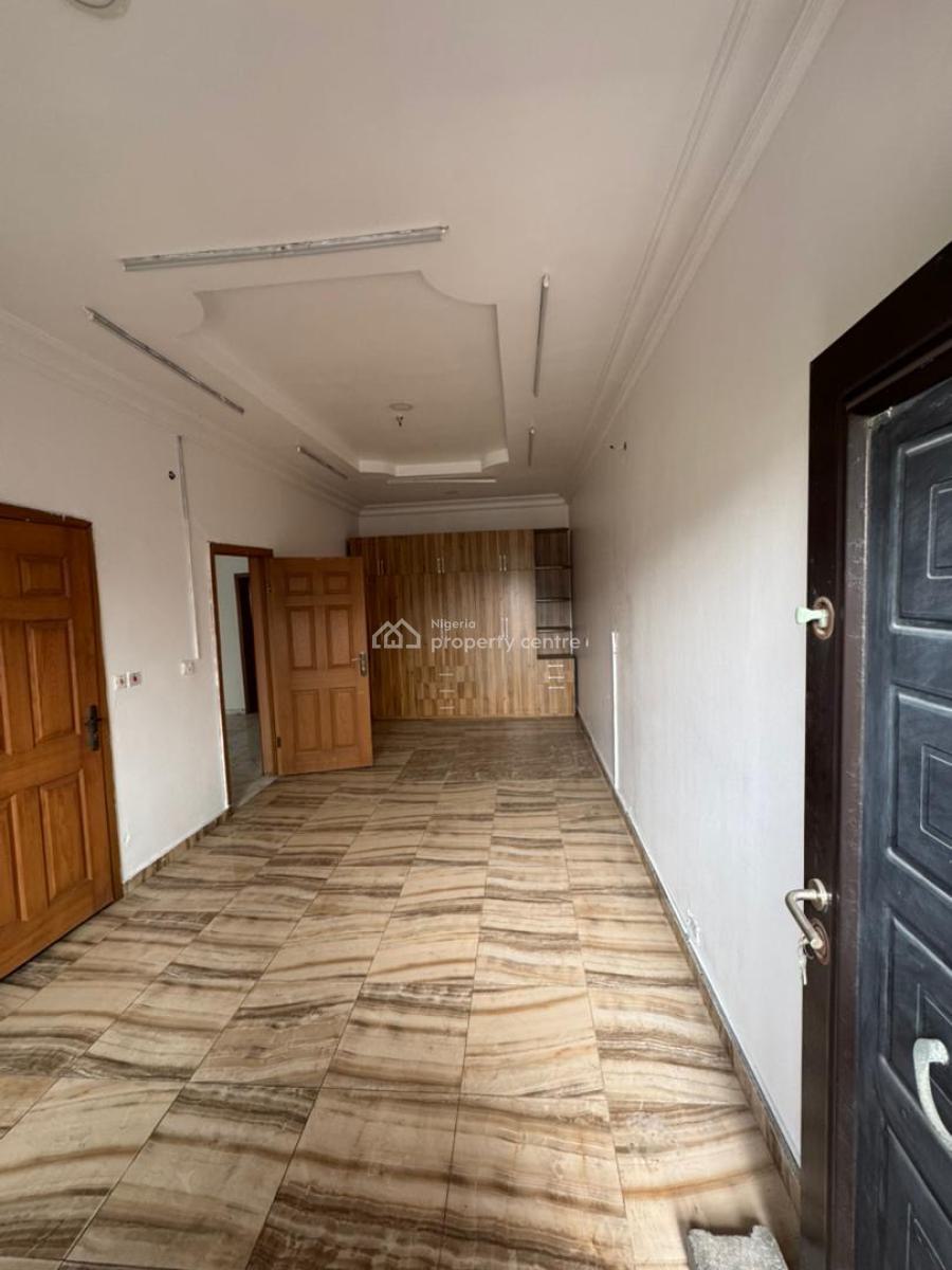 Well-maintained 4-bedroom Semi-detached Duplex with Bq, Chevron, Lekki, Lagos, Semi-detached Duplex for Rent