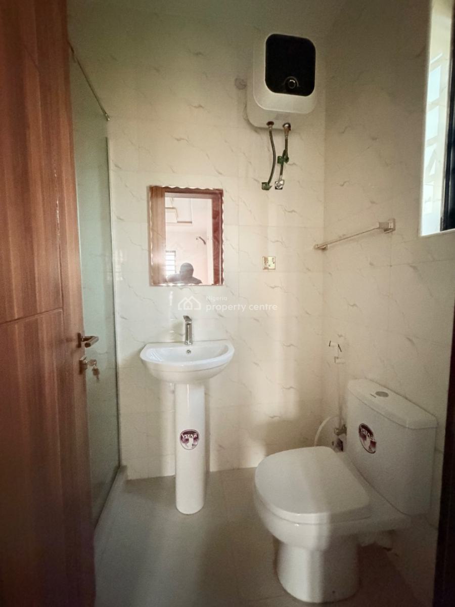 Spaciously Built 4 Bedroom Fully Detached Duplex with Mini Flat and Bq, Gra Phase 2, Magodo, Lagos, Detached Duplex for Sale