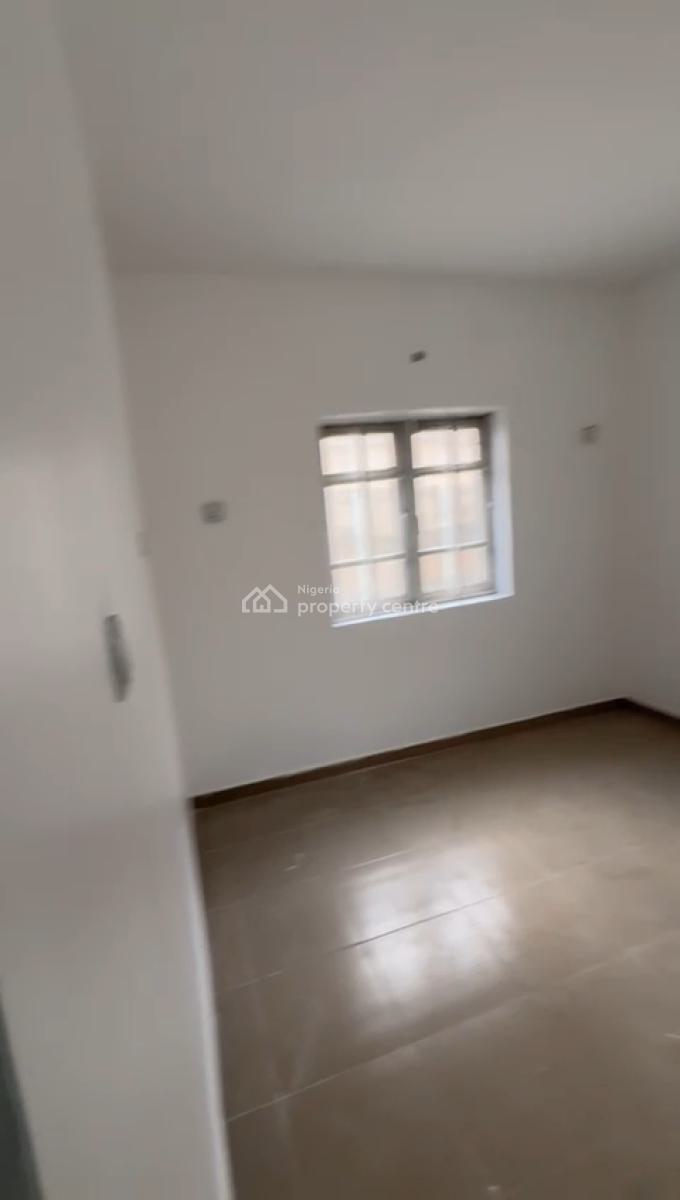 Spacious 2bedroom Apartment in Oworoshoki, Prince Idris Street, Oworoshoki, Oworonshoki, Shomolu, Lagos, Flat / Apartment for Rent