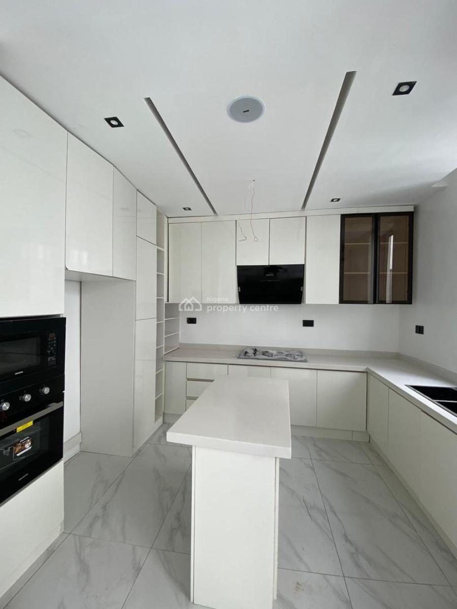 Spacious 3-bedroom Apartment with Swimming Pool, Lekki Phase 1, Lekki, Lagos, Flat / Apartment for Sale