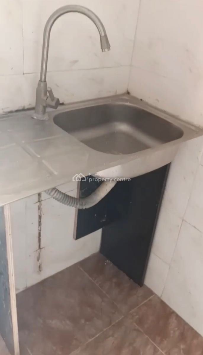 a Room Self Contained, Northern Foreshore Chevron Drive, Lekki, Lagos, Self Contain (single Rooms) for Rent