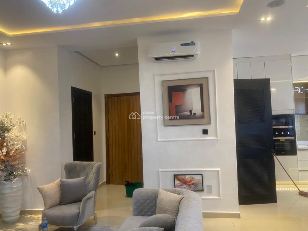 2 Bedrooms Luxury Furnished Apartment, Giro Edomite Street, By Rosemore School, Lekki Phase 1, Lekki, Lagos, Flat / Apartment for Rent