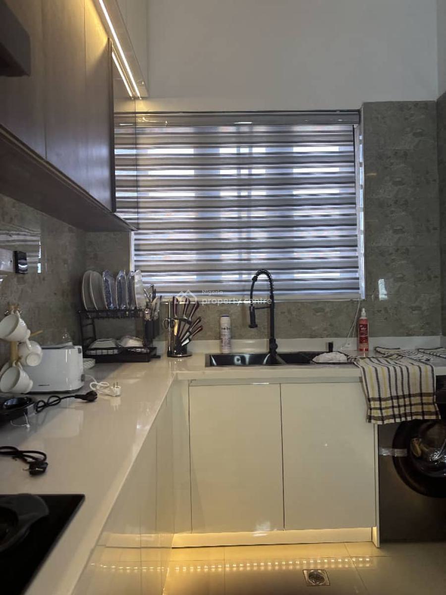 2 Bedrooms Luxury Furnished Apartment, Giro Edomite Street, By Rosemore School, Lekki Phase 1, Lekki, Lagos, Flat / Apartment for Rent