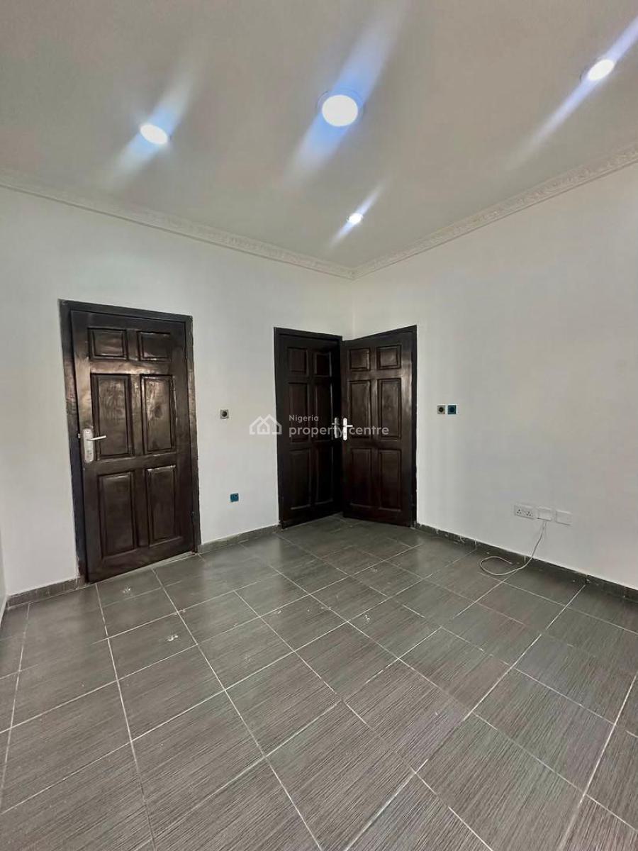 3units  of Well Maintained 2 Bedroom Apartment, Off Admiralty Way, Lekki Phase 1, Lekki, Lagos, Flat / Apartment for Rent